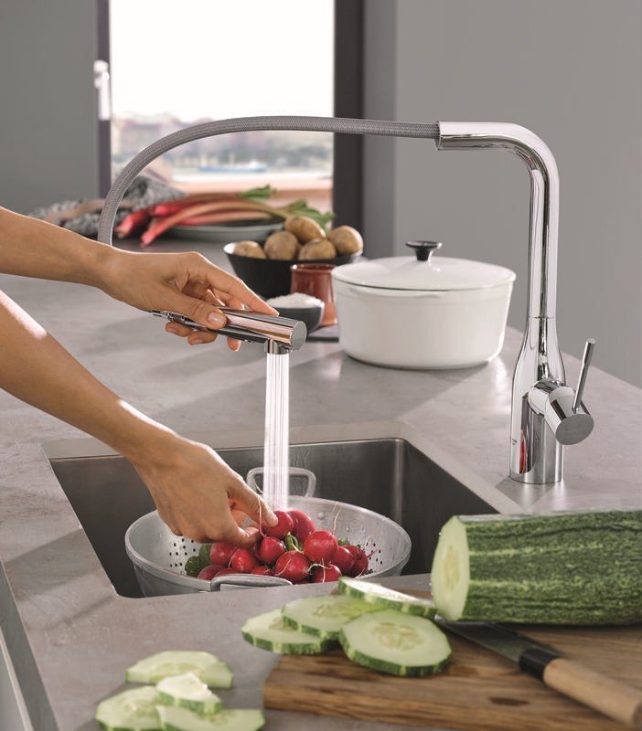 Grohe Essence bateria zlewozmywakowa z wyciąganą wylewką chrom 30270000