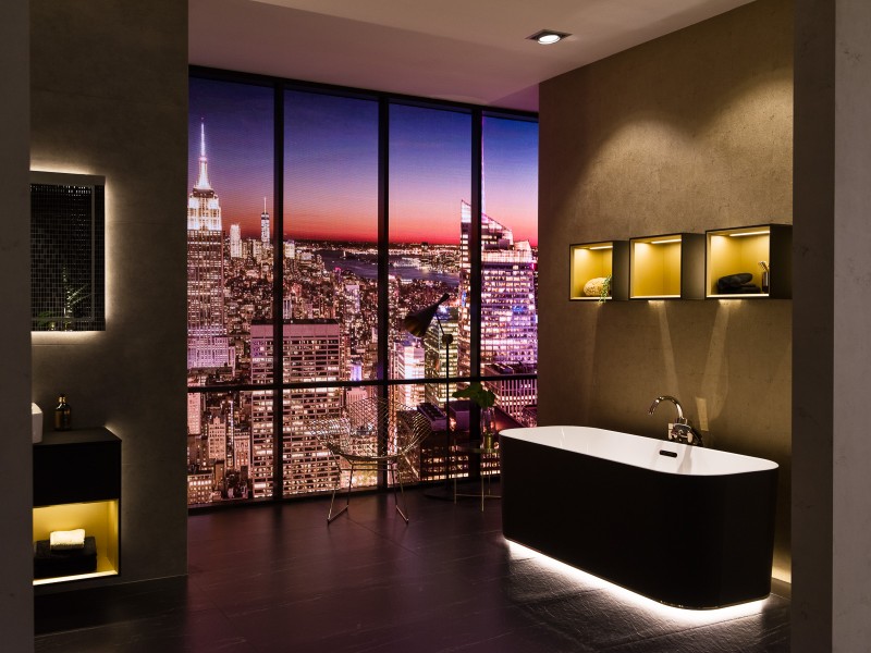 Villeroy&Boch Finion Duo wanna wolnostojąca owalna z napełnianiem przez przelew z pierścieniem dekoracyjnym i Emotion LED 170x70 czarny złoty UBQ177FIN7N3BCV101