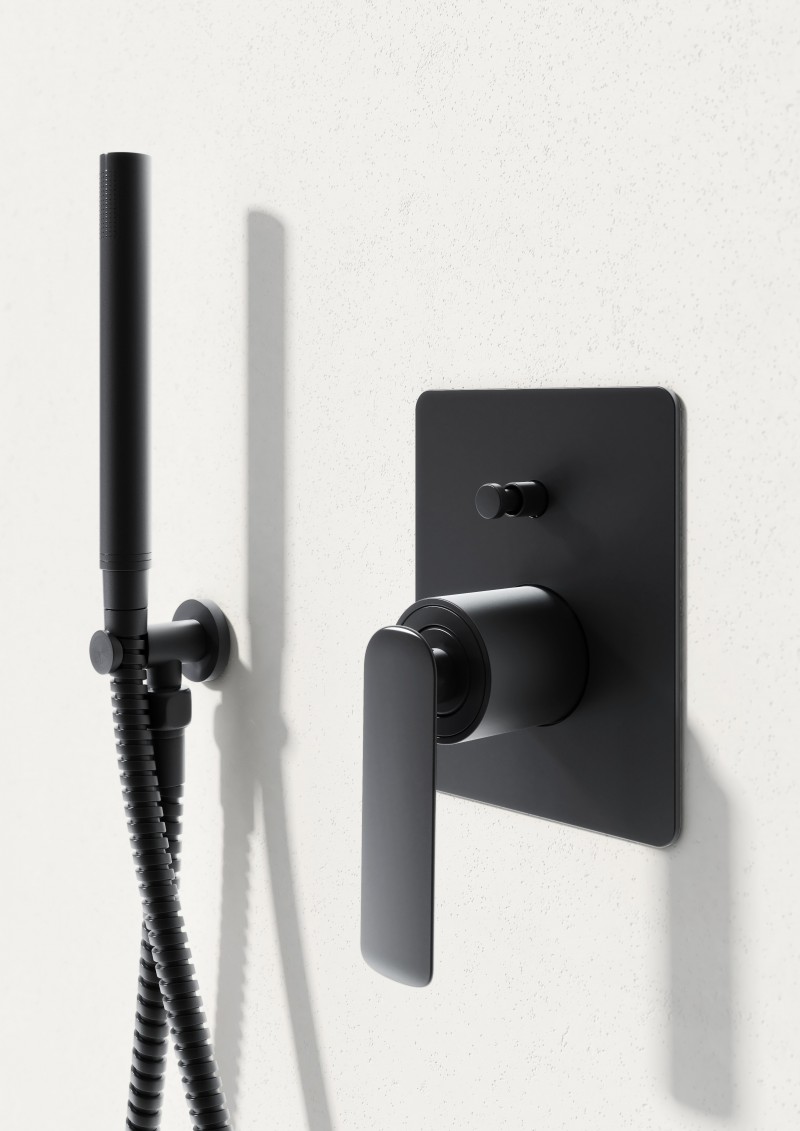 Kohlman Black Experience bateria wannowo-prysznicowa podtynkowa 2-drożna czarny mat QW210EB