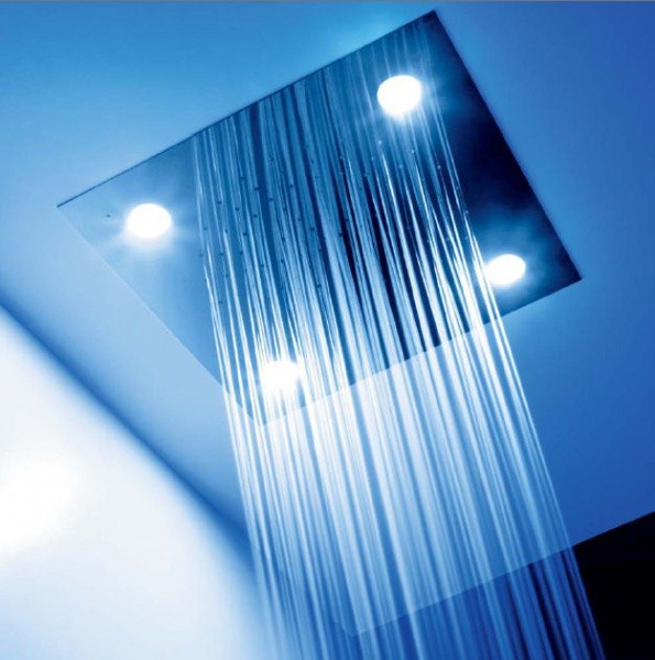 Tres Exclusive Shower Technology elektroniczny zestaw termostatyczny z deszczownicą sufitową 50x50 z chromoterapią kompletny biały i chrom 092.865.62