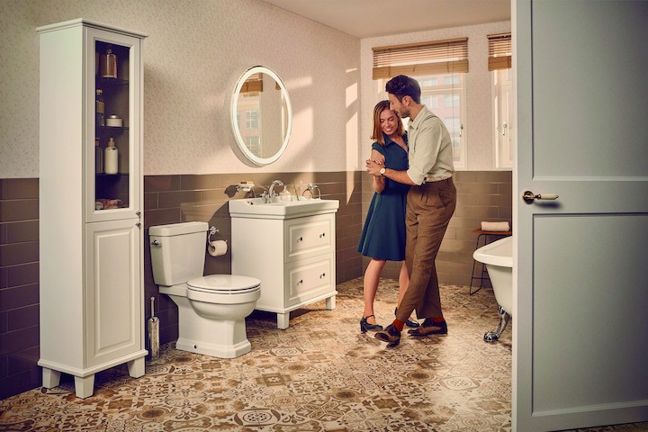 Roca Carmen Rimless muszla kompaktowa retro odpływ uniwersalny A3420A7000