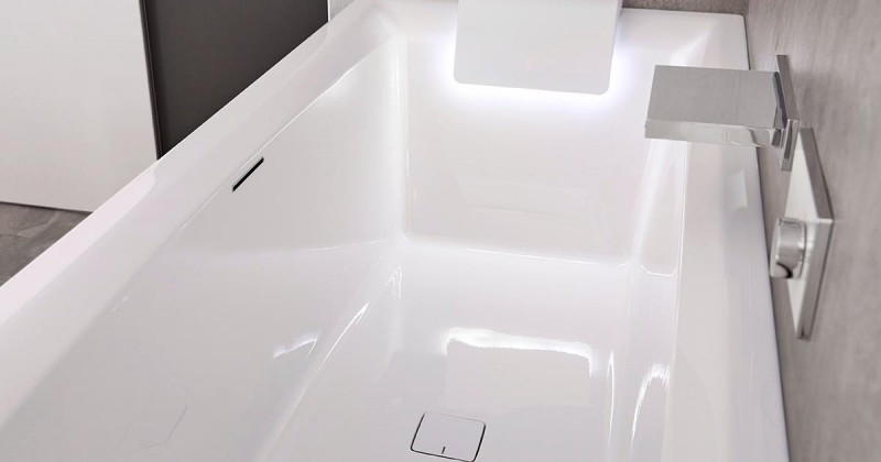 Riho Still Square LED wanna prostokątna 180x80 z oświetleniem LED, zagłówkami i syfonem akryl BR0100500K00132