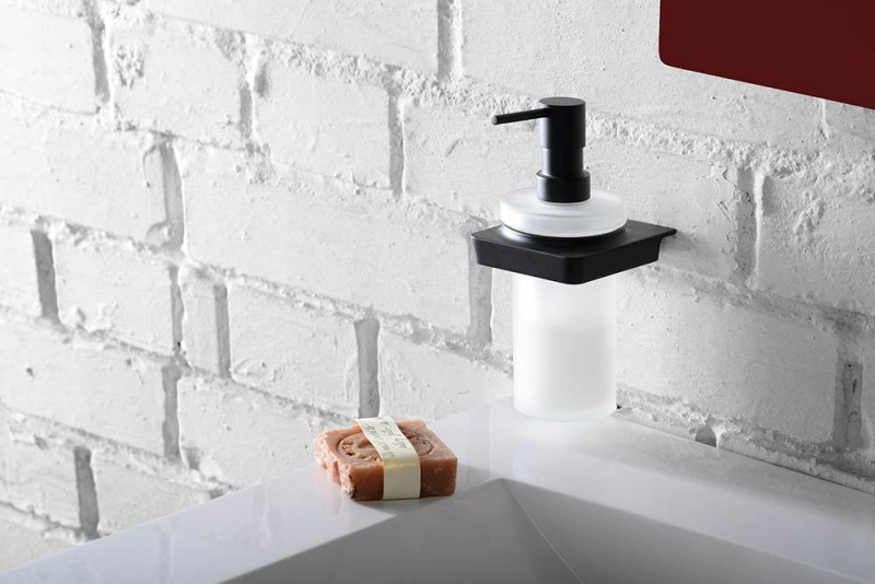 Sapho Zen Black dozownik do mydła wiszący 250ml szkło mleczne 166466