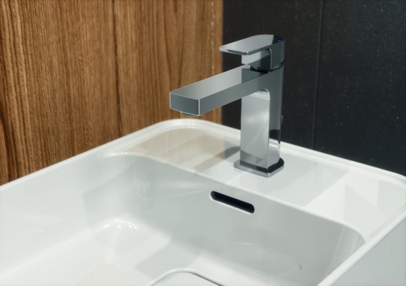 Ideal Standard Edge bateria umywalkowa stojąca Blue Star metalowy korek automatyczny chrom A7102AA