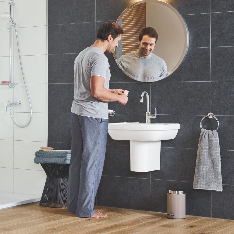 Grohe Euro Ceramic umywalka wisząca 55x45 cm biel alpejska 39336000