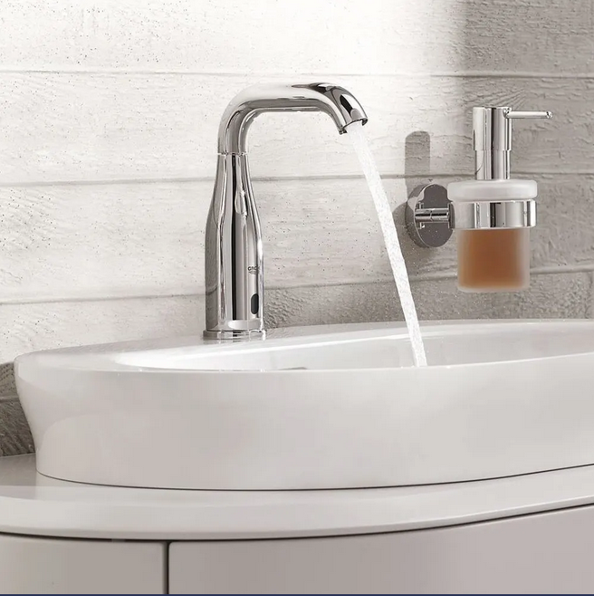 Grohe Essence E elektroniczna bateria umywalkowa chrom 36444000