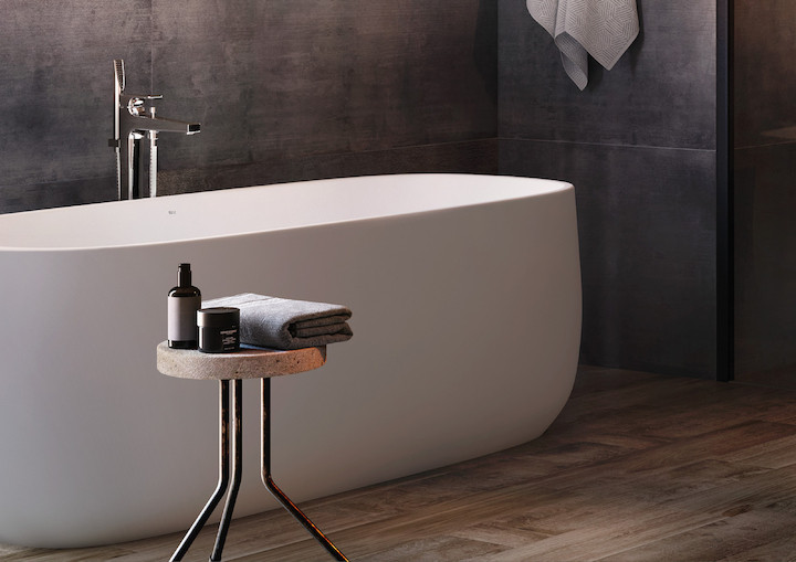 Roca Escuadra bateria wannowa wolnostojąca z zestawem prysznicowym chrom A5A2720C0N