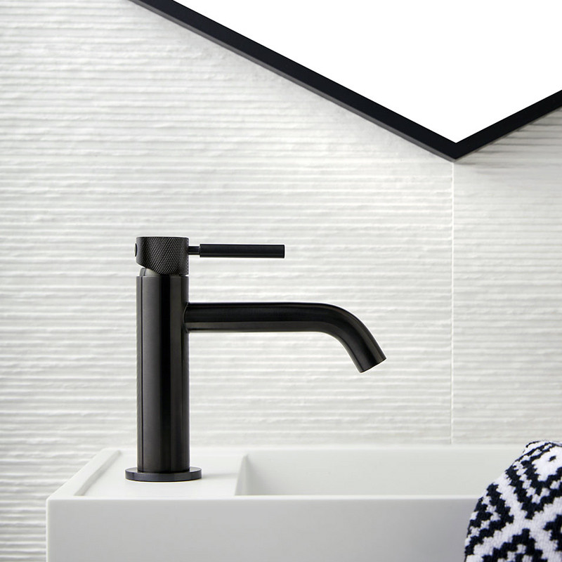 Vado Knurled Accents bateria umywalkowa bez korka czarny szczotkowany IND-ORI200/SB-BLKK