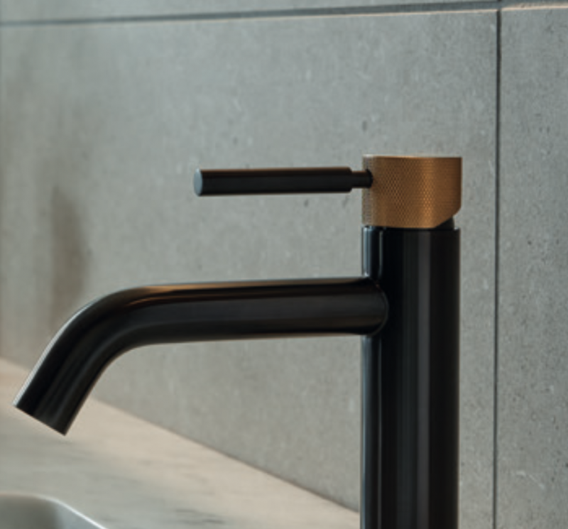 Vado Knurled X Fusion bateria umywalkowa podtynkowa czarny/złoty szczotkowany IND-ORI209SA-XBGK