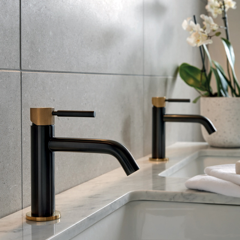 Vado Knurled X Fusion bateria umywalkowa czarny/złoty szczotkowany IND-ORI200/SB-XBGK