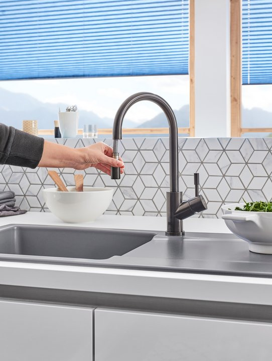 Villeroy&Boch Umbrella Flex bateria kuchenna z wyciąganą wylewką antracyt 92540005