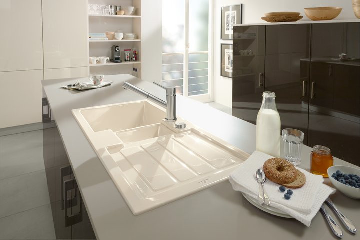 Villeroy&Boch Como Shower bateria kuchenna z wyciąganą wylewką stal szczotkowana 925200LC