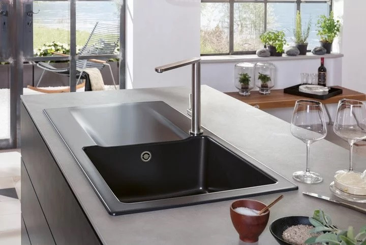 Villeroy&Boch Finera bateria kuchenna z obrotową wylewką stal szczotkowana 927000LC