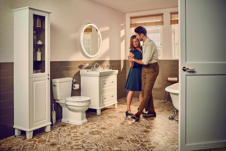 Roca Carmen Rimless muszla kompaktowa retro odpływ uniwersalny Supraglaze A3420A7S00