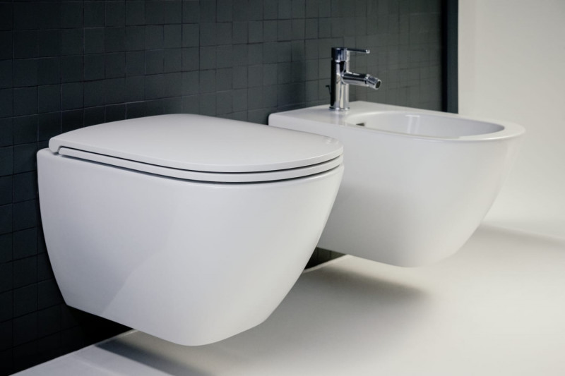 Laufen Lua Advance miska wisząca Rimless + deska WC SLIM wolnoopadająca H8660800000001