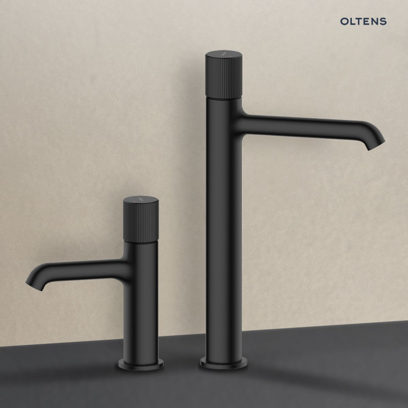 Oltens Hamnes bateria umywalkowa stojąca wysoka czarny mat 32402300