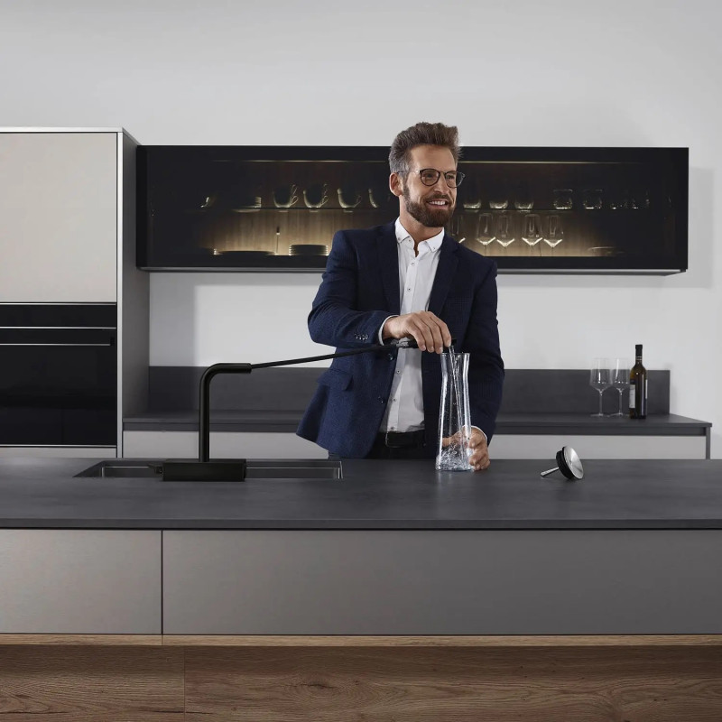 Hansgrohe Aquno Select M81 bateria kuchenna 250 z wyciąganą wylewką 2jet sBox czarny matowy 73830670