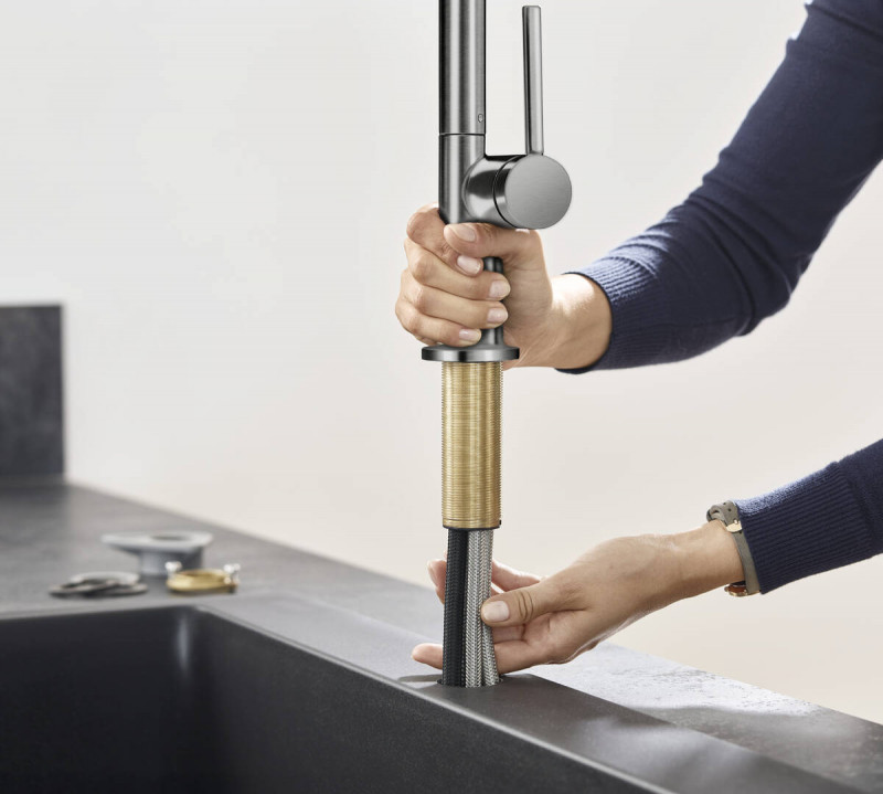 Hansgrohe Talis M54 bateria kuchenna 210 z wyciąganą wylewką 2jet sBox czarny chrom szczotkowany 72801340