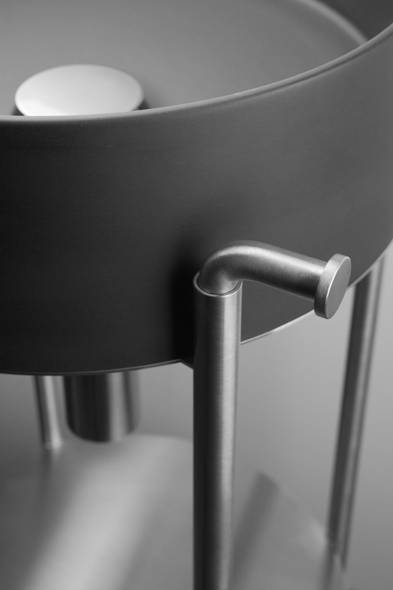 Deante Silia konsola łazienkowa stojąca stal szczotkowana CKSF36A