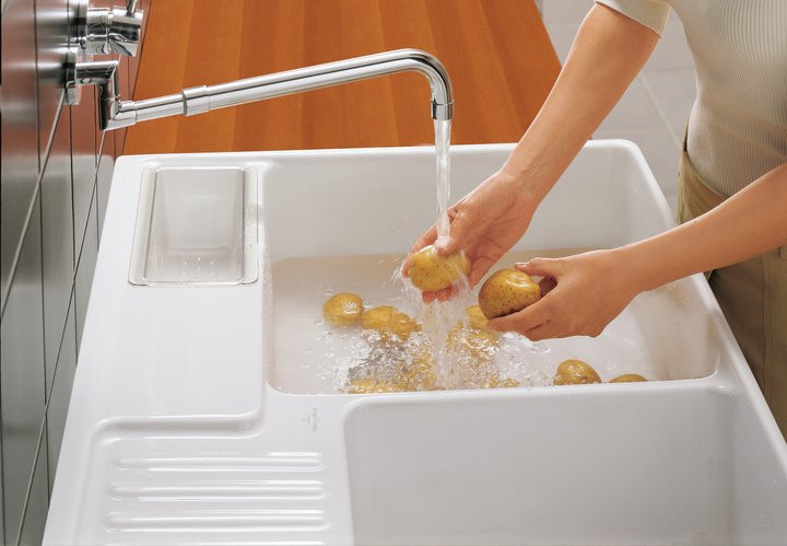 Villeroy&Boch zlewozmywak ceramiczny farmerski 2 komory z 2 otworami na baterie / dozownik Weiss Alpin CeramicPlus 632391R1HL12