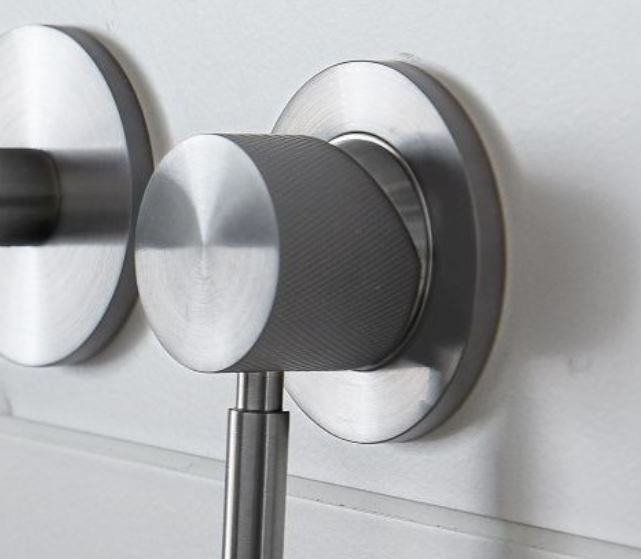 Vado Knurled Accents bateria wannowa dwuotworowa gunmetal szczotkowany IND-ORI237-BGMK