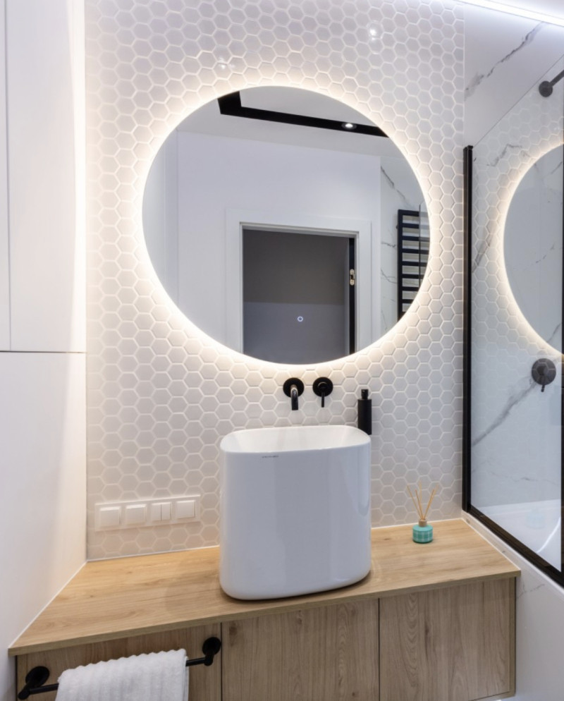 Kraft Moon Lustro podświetlane okrągłe koło fi 80 cm z podświetleniem ambiente barwa neutralna 4000K LED COB 15.32.24.80