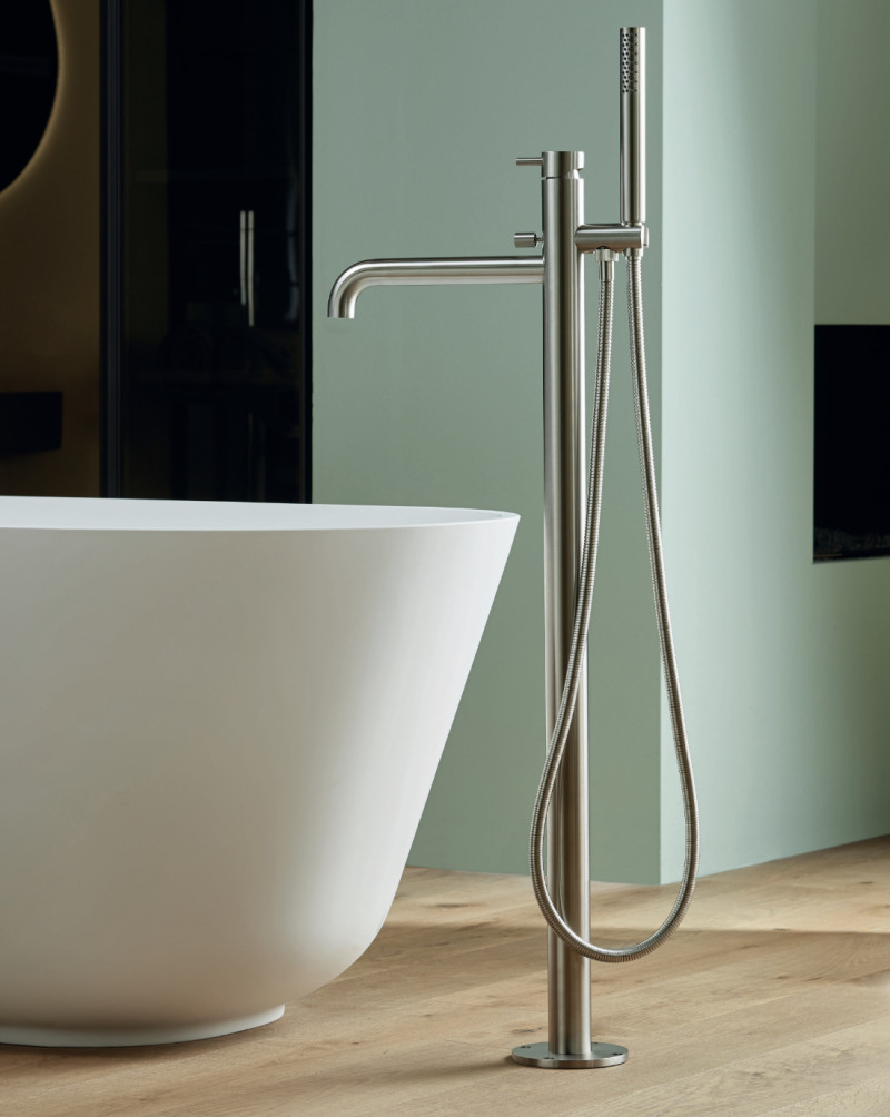 Vema Tiber Steel bateria wannowa wolnostojąca podłogowa stal nierdzewna inox V17195 + box V00004