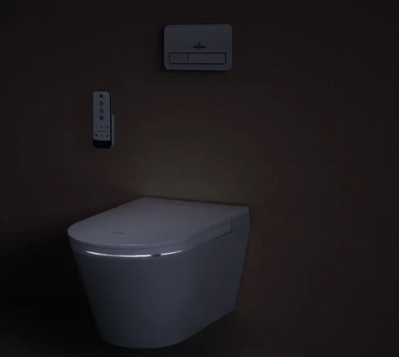 Villeroy&Boch Select Supreo TwistFlush muszla wisząca z funkcją bidetu biały Weiss Alpin CeramicPlus V16EN3R1